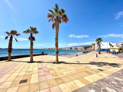 Las Brisas Apartment Аринага Екстериор снимка